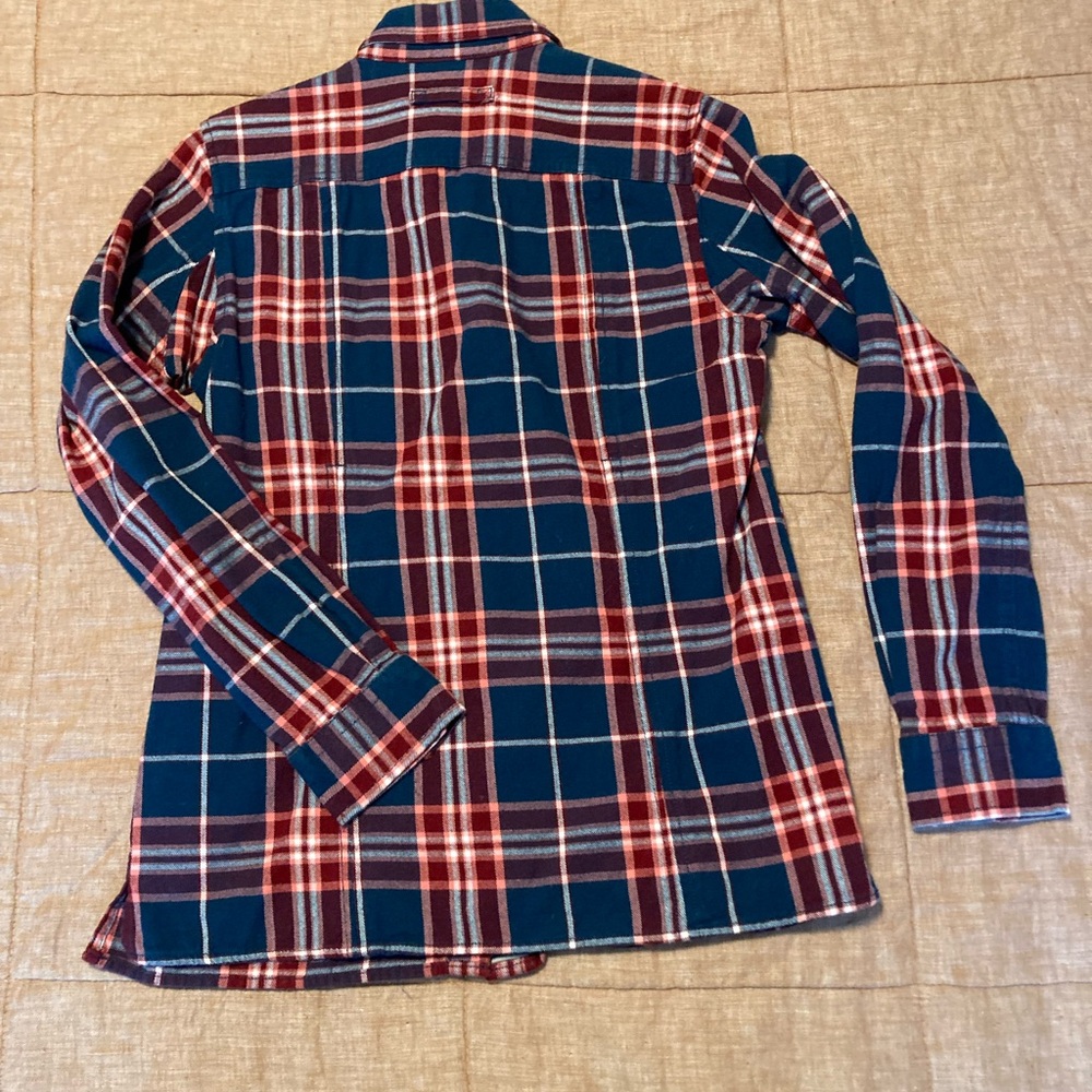 Duluth Trading Free Swingin’ Flannel - Picture 3 of 4